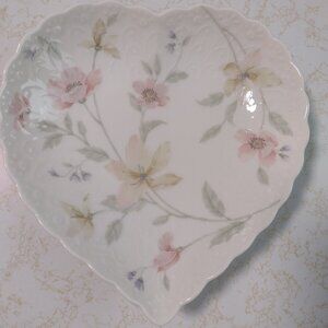 Lovely Mikasa Pastel Flowers Porcelain Heart